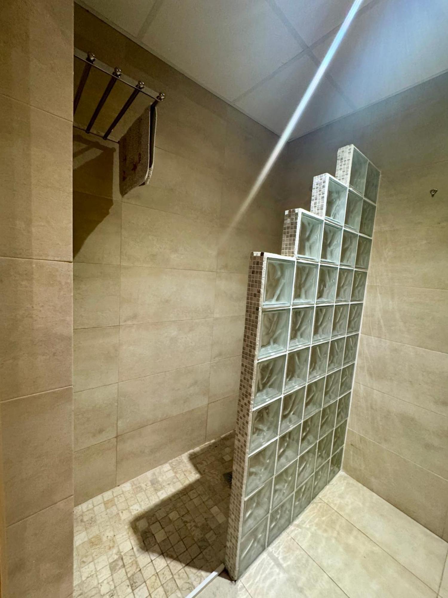 Alcazar Suites เฮเรซ เด ลาฟรอนเตรา ภายนอก รูปภาพ