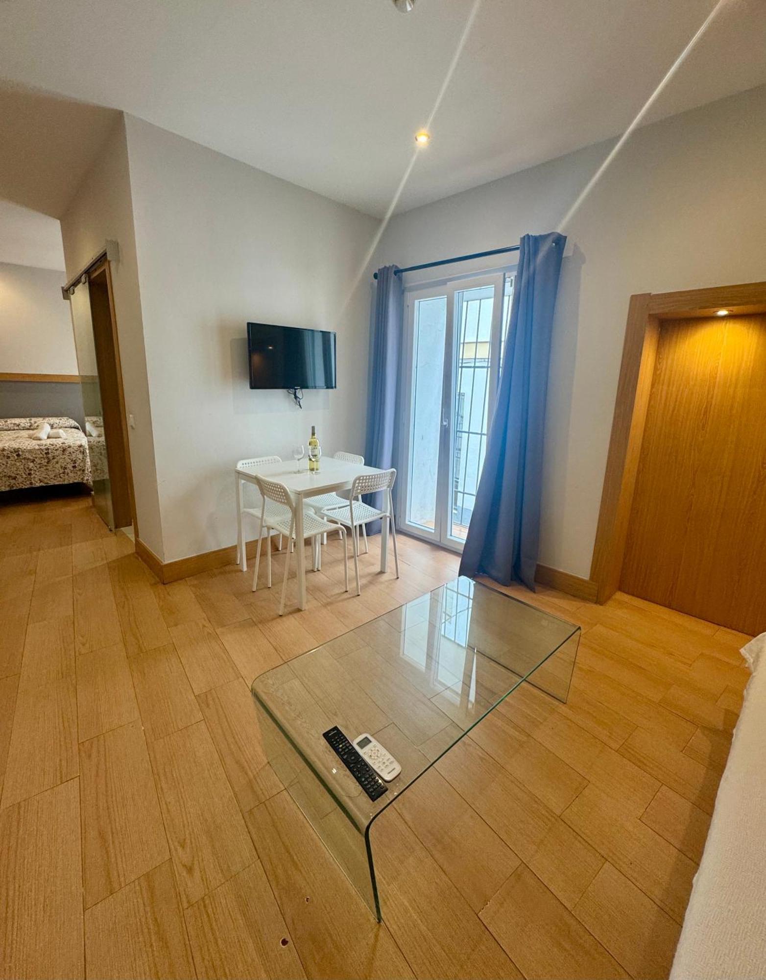 Alcazar Suites เฮเรซ เด ลาฟรอนเตรา ภายนอก รูปภาพ
